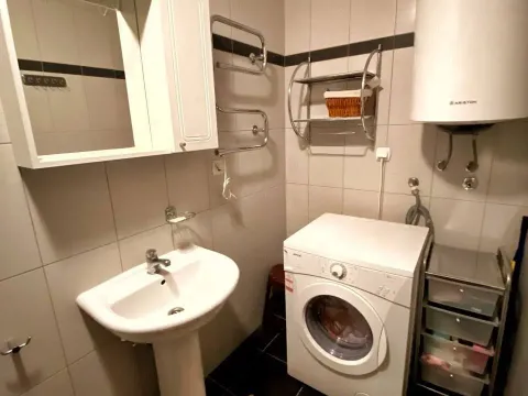 Prodaja, dvosoban stan, 75m², Glavatičići, Kotor - image 8