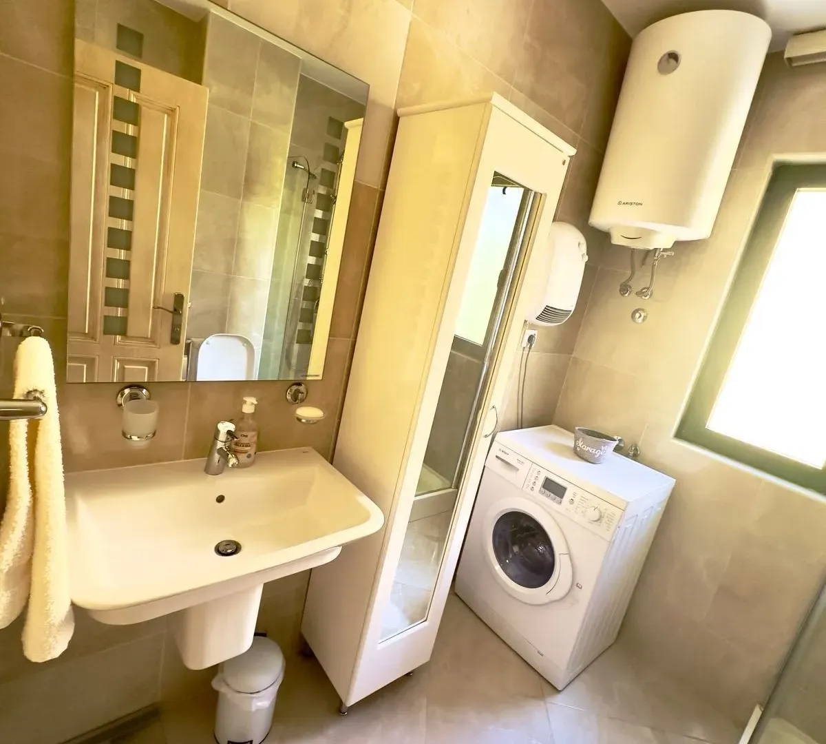 Rent, house, 176m², Lastva Grbaljska, Kotor