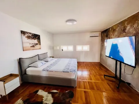 Prodaja, trosoban stan, 103m², Centar, Podgorica - image 4