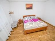 Izdavanje, trosoban stan, 97m², Stari Grad, Beograd - image 11