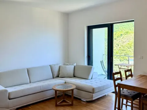Sale, one bedroom apartment, 52m², Bečići, Budva - image 2
