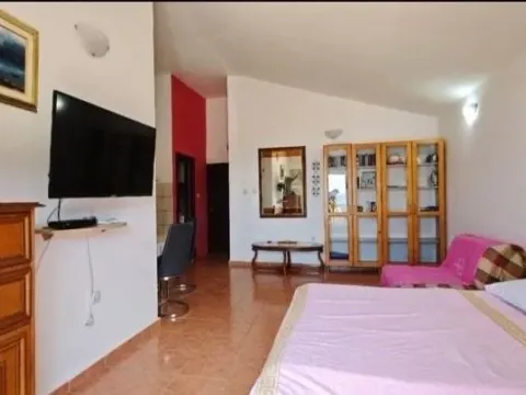 Sale, one bedroom apartment, 44m², Rafailovići, Budva - image 5