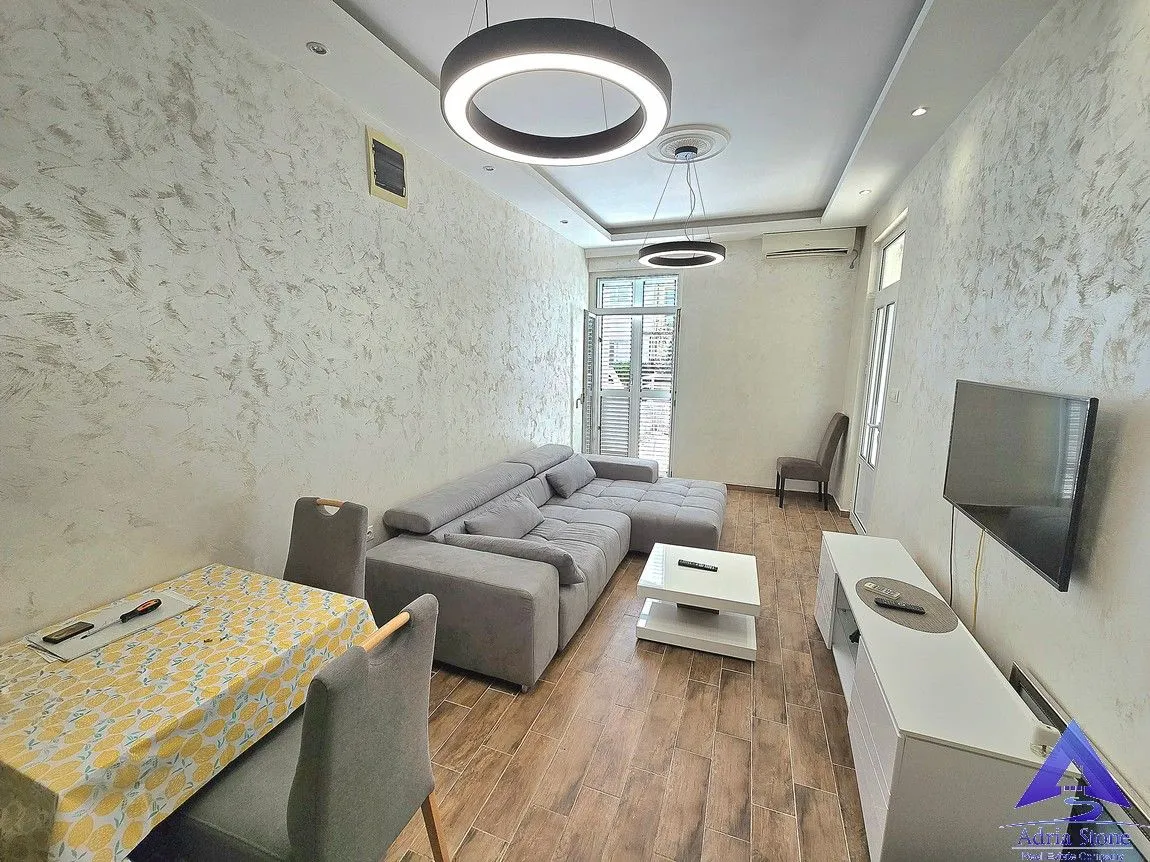 Prodaja, dvosoban stan, 62m², Golubovina, Budva