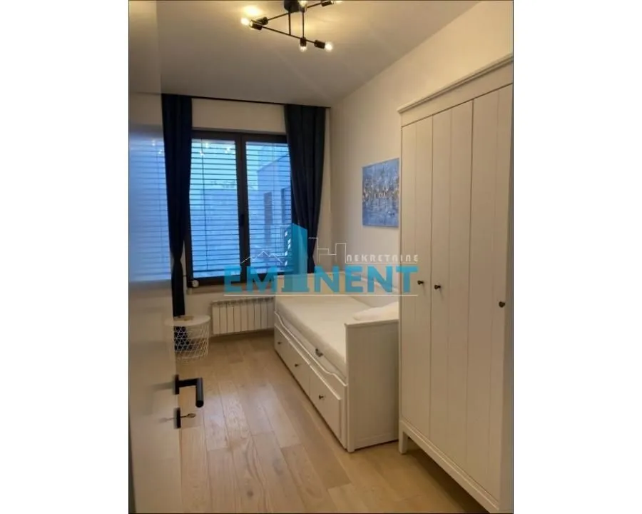 Izdavanje, stan, 69m², Gundulićev Venac, Beograd