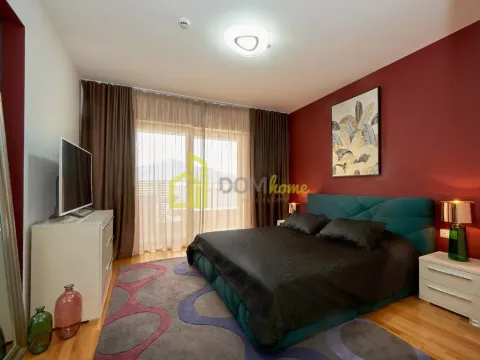 Izdavanje, trosoban stan, 190m², Budva, Crna Gora - image 2