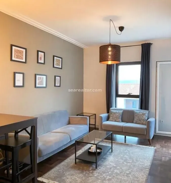 Izdavanje, jednosoban stan, 55m², Tivat, Crna Gora