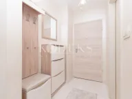 Izdavanje, dvosoban stan, 56m², City Kej, Podgorica - image 10