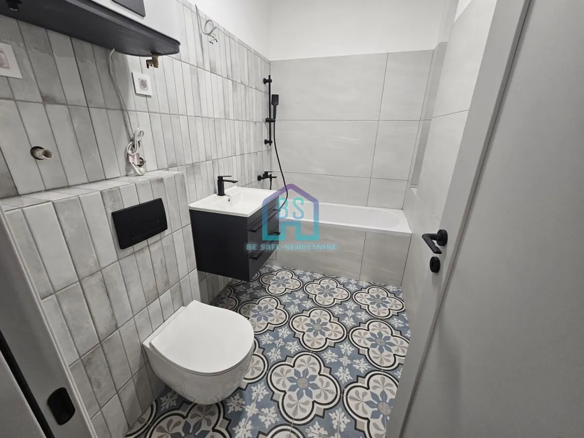 Prodaja, trosoban stan, 85m², Stari grad, Novi Sad