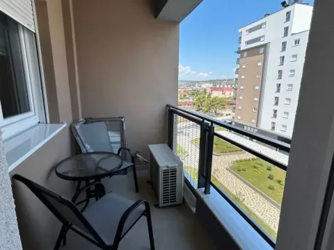 Izdavanje, jednosoban stan, 48m², Stari Aerodrom, Podgorica - image 9