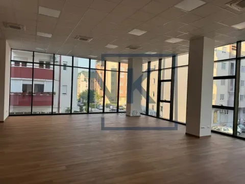 Izdavanje, poslovni prostor, 440m², Zabjelo, Podgorica - image 3