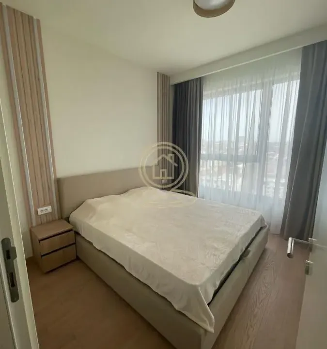 Izdavanje, trosoban stan, 80m², Savski Venac, Beograd