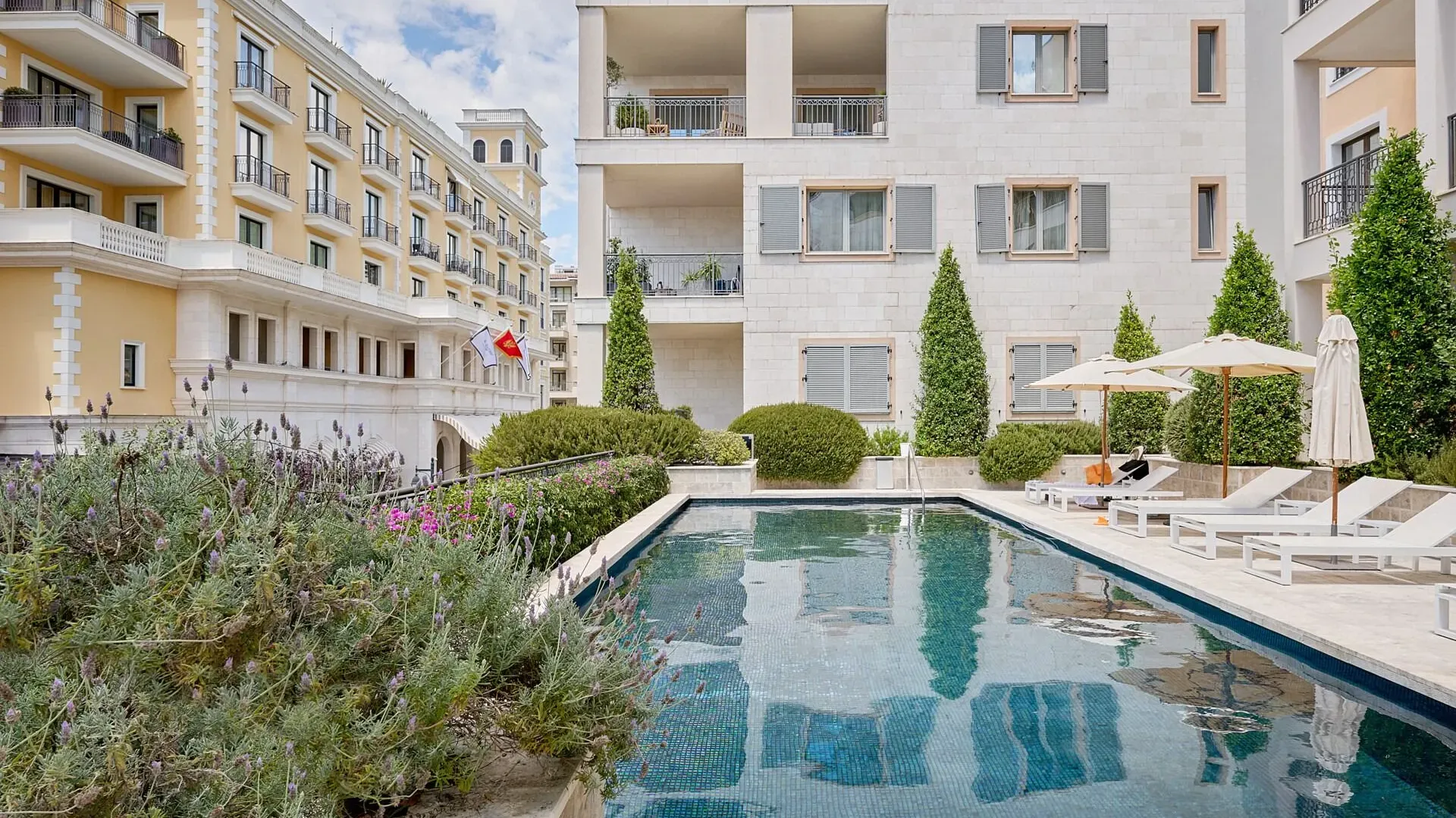 Rent, one bedroom apartment, 63m², Porto Montenegro, Tivat