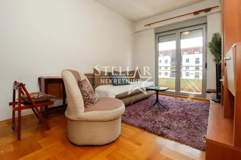 Izdavanje, jednosoban stan, 38m², 1 maj, Podgorica - image 2