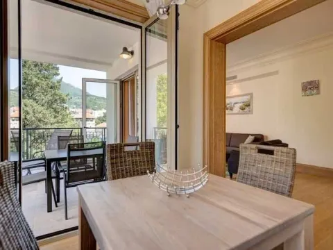 Sale, one bedroom apartment, 74m², Tivat, Crna Gora - image 26