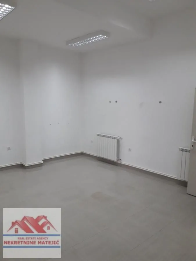 Rent, office space, 43m², Centar, Kragujevac