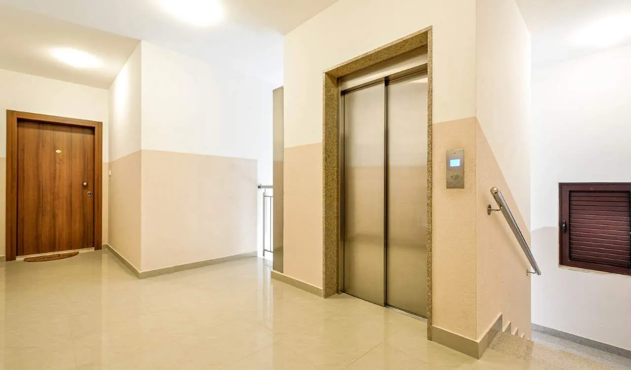 Prodaja, dvosoban stan, 88m², Bečići, Budva