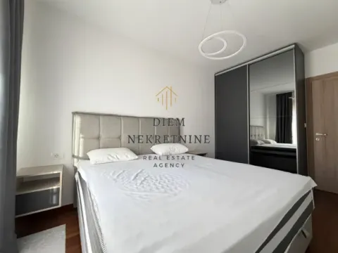 Rent, one bedroom apartment, 50m², Master Kvart, Podgorica - image 8