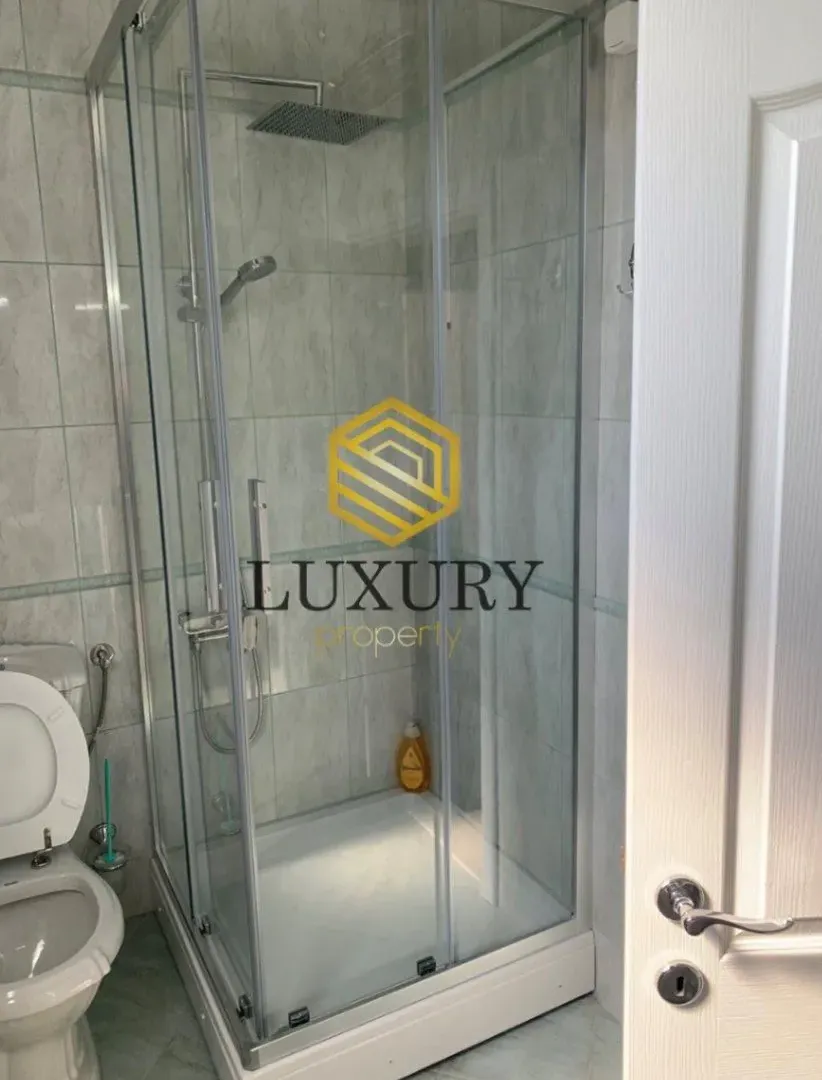 Rent, house, 250m², Zagorič, Podgorica