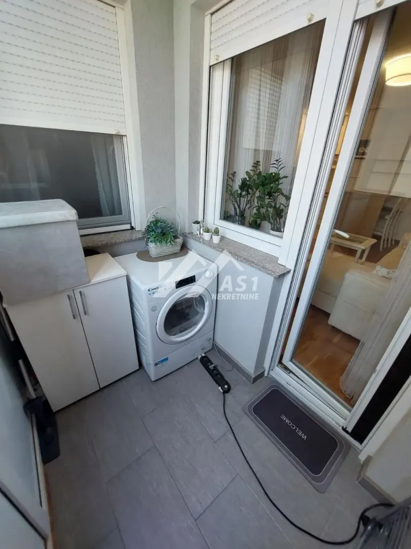 Izdavanje, jednosoban stan, 37m², Sajam, Novi Sad Sve Podlokacije