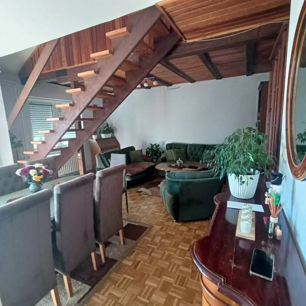 Izdavanje, četvorosoban stan, 85m², Kumodraž 1, Kumodraž Sve Podlokacije