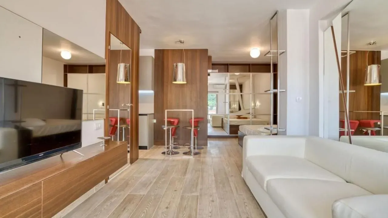 Rent, studio apartment, 33m², Budva, Crna Gora