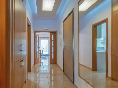 Prodaja, trosoban stan, 137m², Centar, Podgorica - image 3