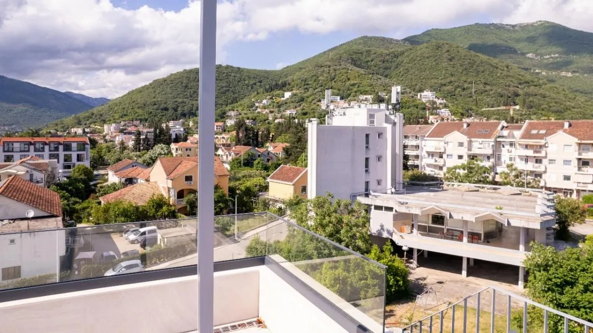 Prodaja, dvosoban stan, 154m², Donja Lastva, Tivat