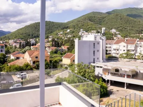 Sale, two bedroom apartment, 154m², Donja Lastva, Tivat - image 35