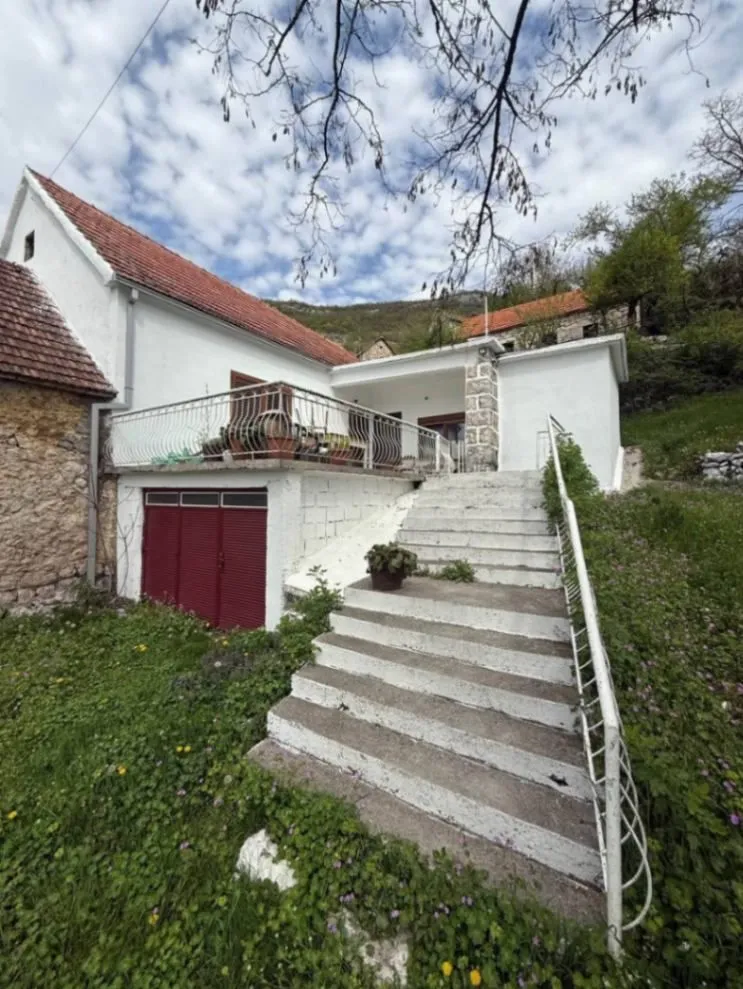 Prodaja, kuća, 75m², Miločani, Nikšić