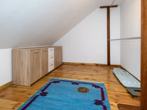 Sale, house, 200m², Tološi, Podgorica - image 11