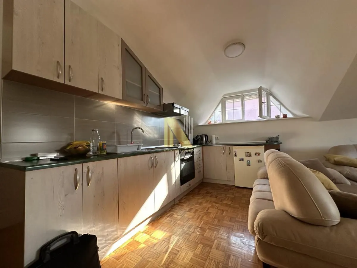 Prodaja, kuća, 298m², Klisa, Novi Sad Sve Podlokacije