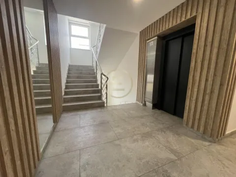 Prodaja, četvorosoban stan, 113m², Bulevar patrijarha Pavla, Novi Sad Sve Podlokacije - image 20