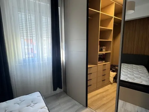 Prodaja, jednosoban stan, 43m², Vezirov Most, Podgorica - image 1