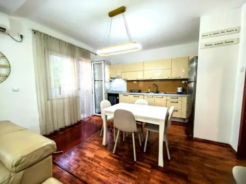 Izdavanje, trosoban stan, 73m², Preko Morače, Podgorica - image 10