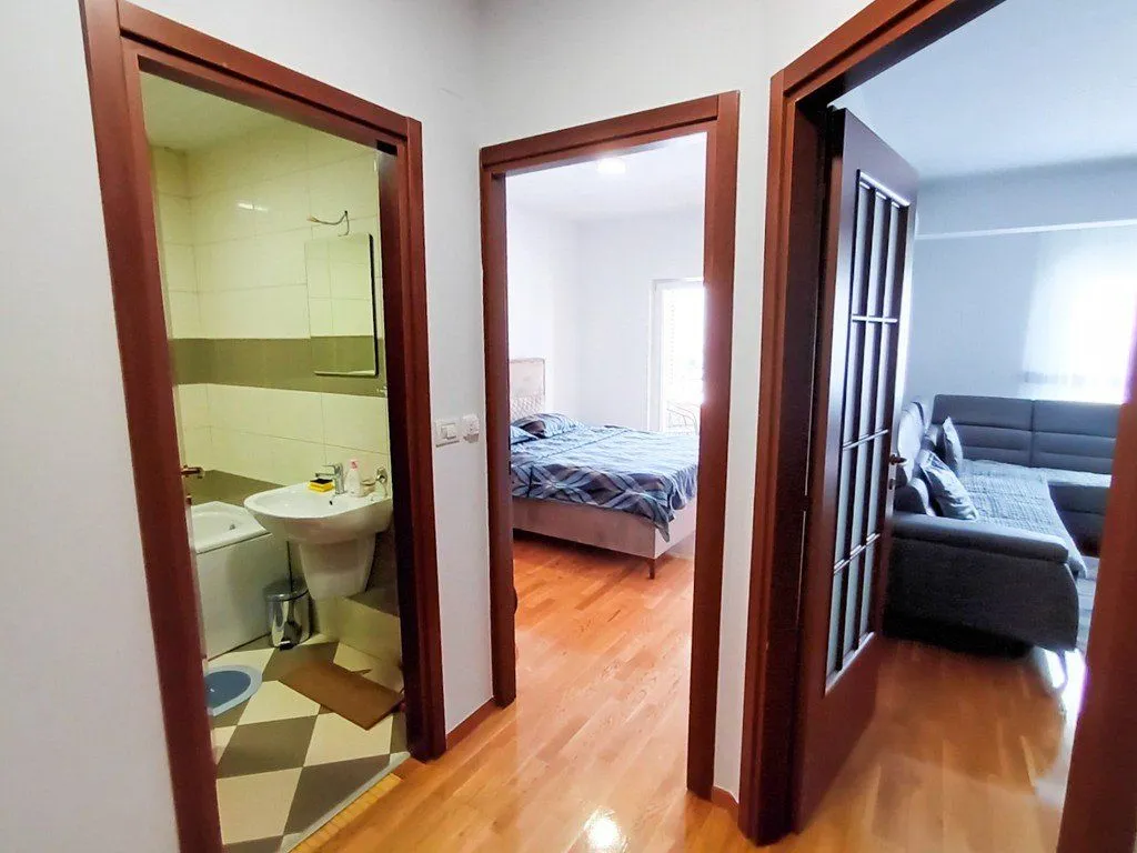 Izdavanje, jednosoban stan, 56m², City Kvart, Podgorica