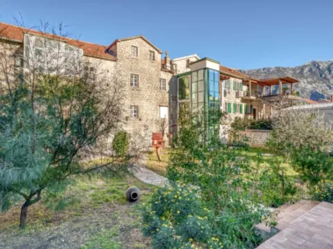 Prodaja, kuća, 112m², Prčanj, Kotor - image 12