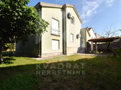 Rent, house, 250m², Stari Aerodrom, Podgorica - image 29