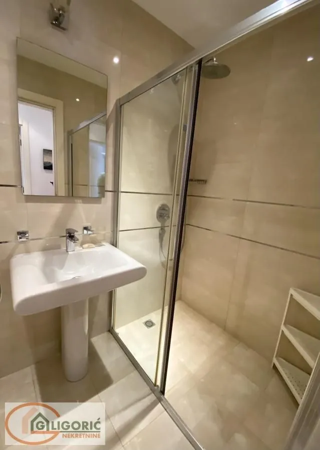 Sale, four bedroom apartment, 122m², Stari Grad, Beograd