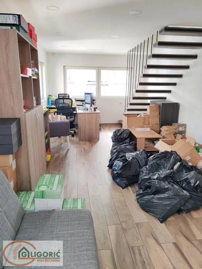 Prodaja, trosoban stan, 72m², Profesorska Kolonija, Palilula Sve Podlokacije