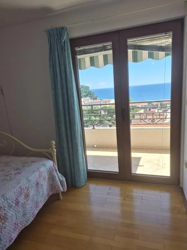 Prodaja, dvosoban stan, 69m², Petrovac, Budva