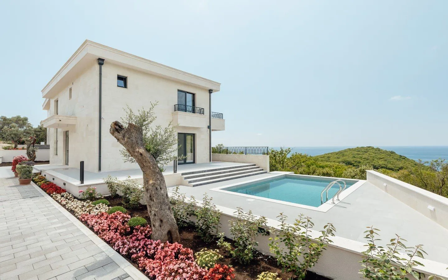 Sale, house, 318m², Reževići, Budva
