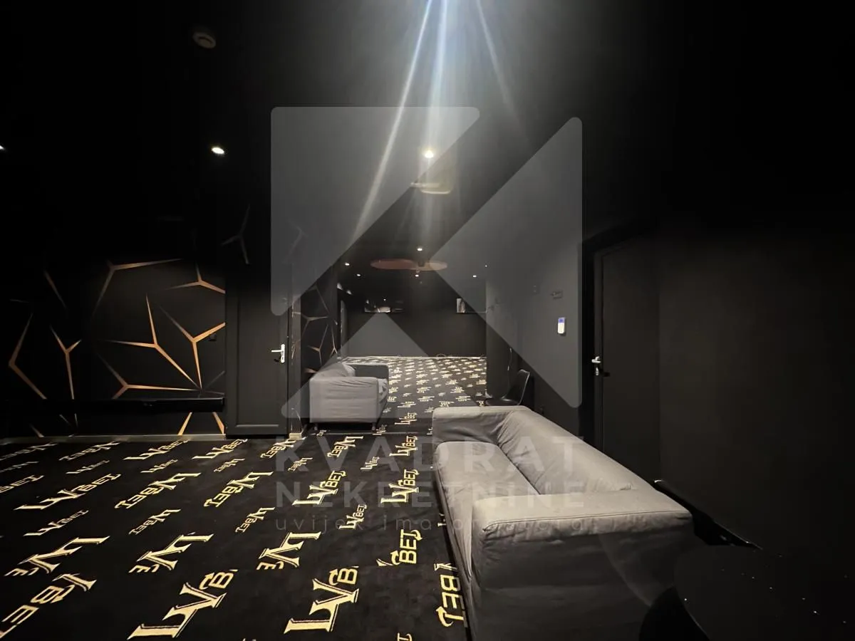 Rent, office space, 190m², City Kvart, Podgorica