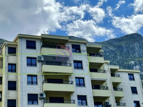 Prodaja, dvosoban stan, 85m², Dobrota, Kotor - image 16