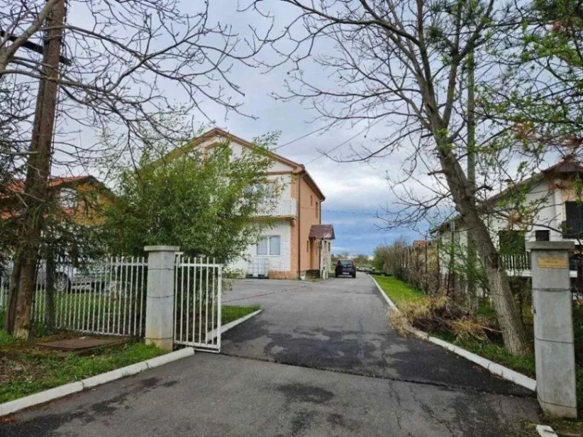 Sale, house, 205m², Mladenovac, Beograd