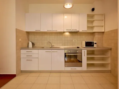 Sale, two bedroom apartment, 68m², Bečići, Budva - image 4