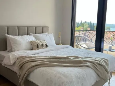 Izdavanje, dvosoban stan, 70m², Tivat, Crna Gora - image 6