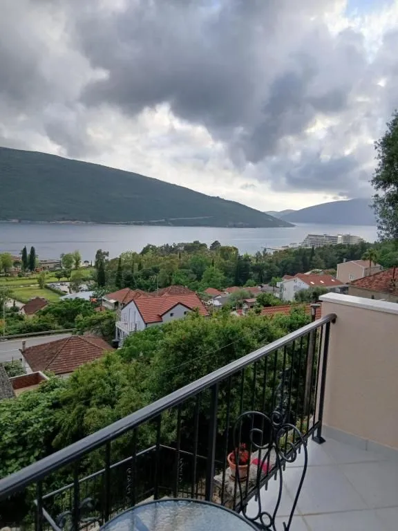 Prodaja, plac, 260m², Kumbor, Herceg Novi