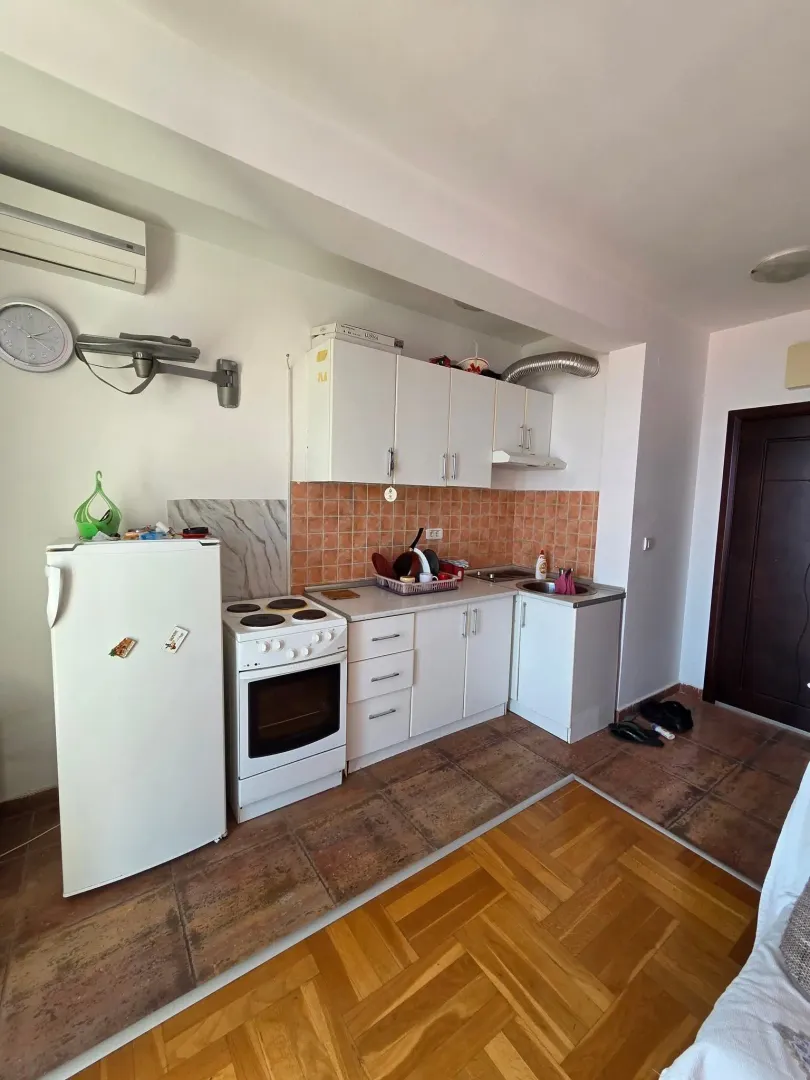 Rent, studio apartment, 30m², Bečići, Budva