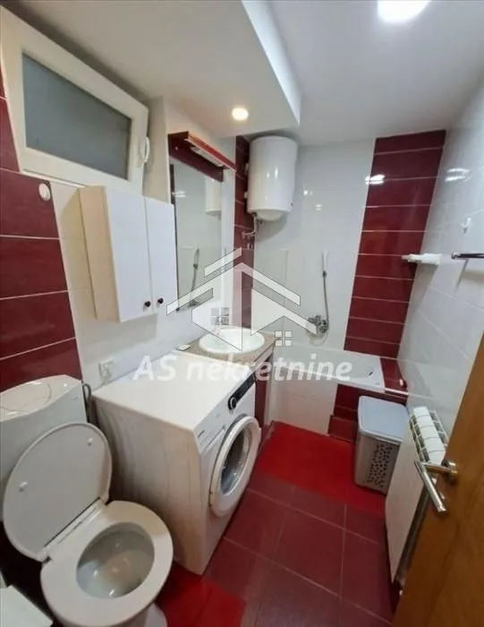 Izdavanje, dvosoban stan, 47m², Slavija, Vračar Sve Podlokacije