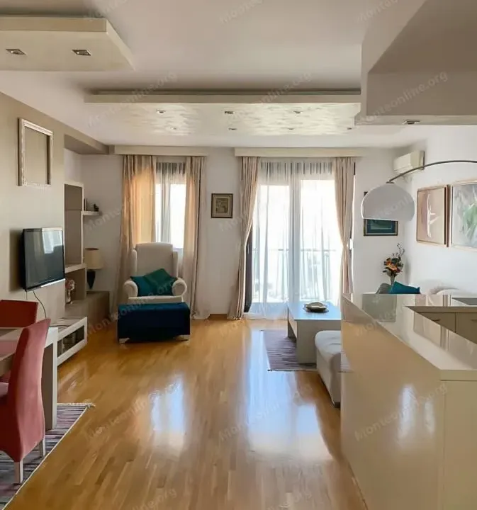 Prodaja, trosoban stan, 112m², Bečići, Budva